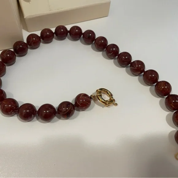 Sézane Danae Resin Bead Brown/Hazelnut Necklace - Picture 3 of 3